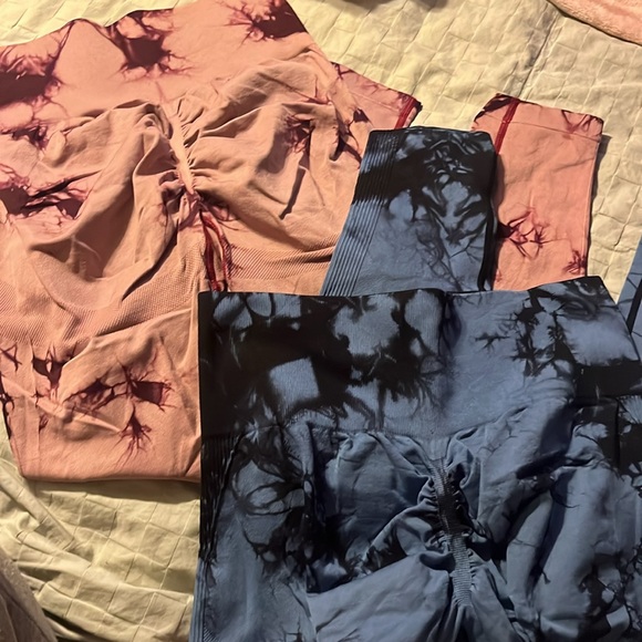 SHEIN large leggings 2 pack!! - Picture 2 of 6